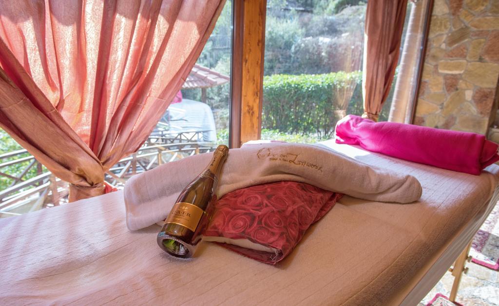 קאטו זאכלורו Oneiro Resort מראה חיצוני תמונה
