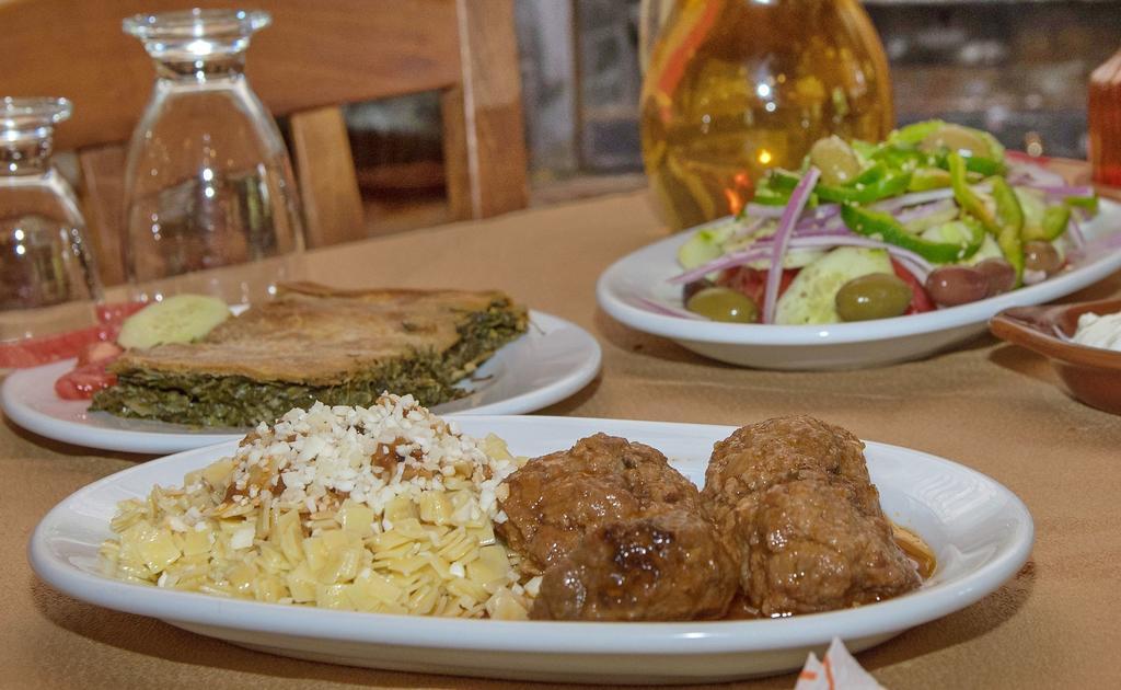 קאטו זאכלורו Oneiro Resort מראה חיצוני תמונה